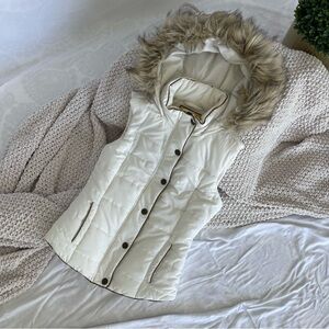 Prince & Fox White Ski Jacket with Quilted Design